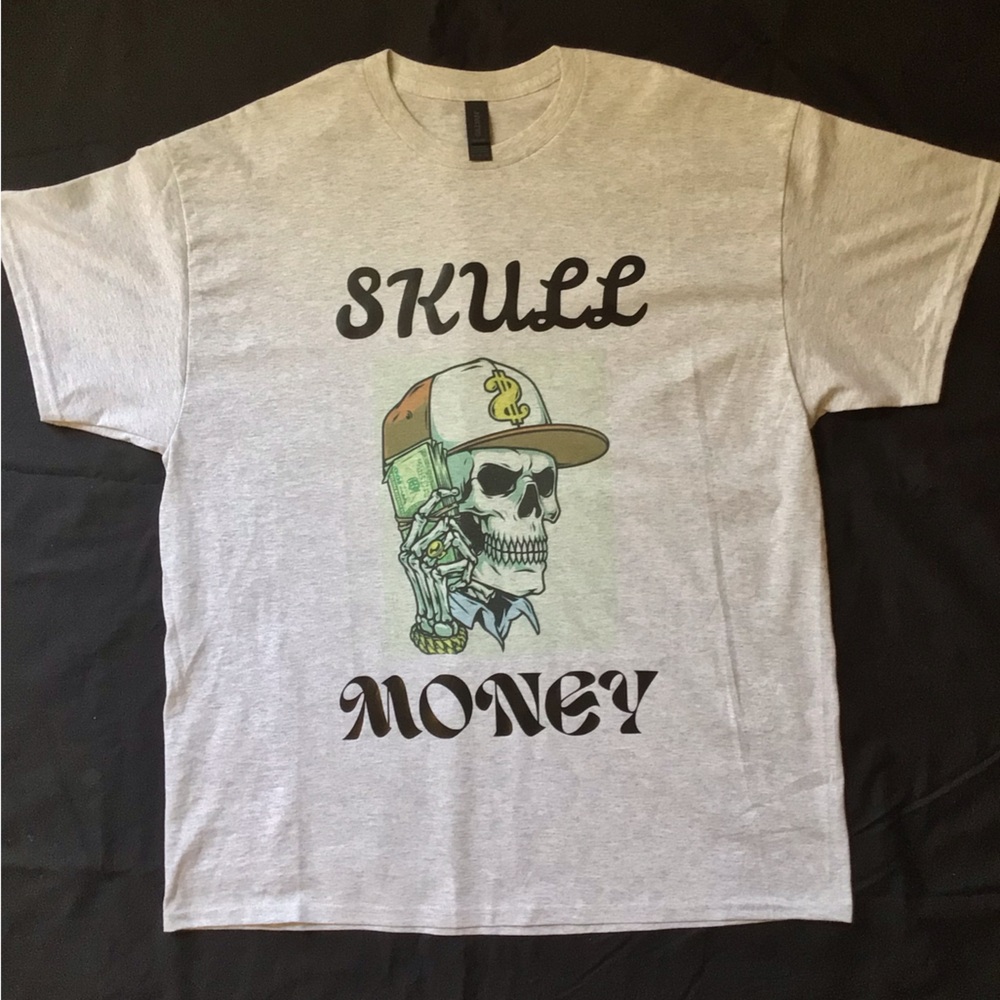 Gray Skull Money Graphic T-Shirt